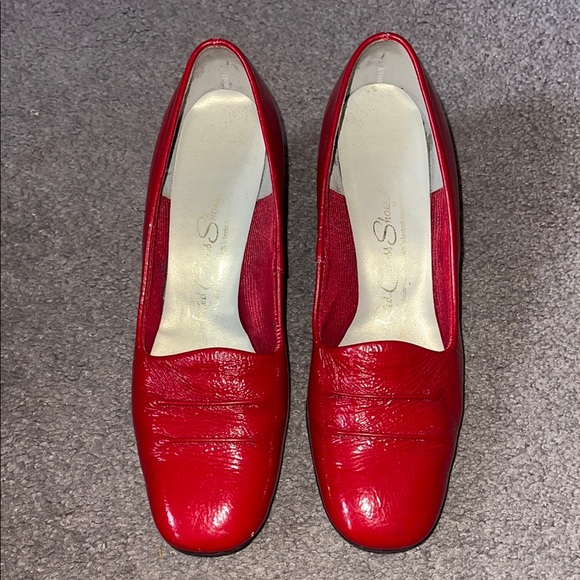 Vintage Red Women's Heels - Picture 1 of 7